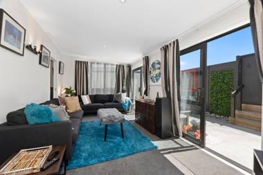 Sunnyside Spa Retreat - Mangawhai Holiday Home