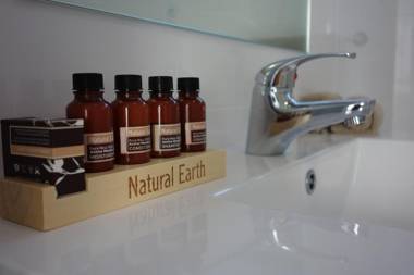 Parakai Springs Lodge