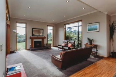 SERENITY LODGE - TRANQUIL RETREAT