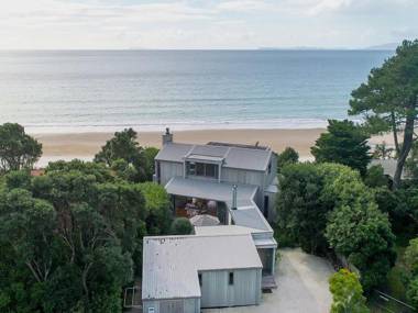 The Breakers - Whangapoua Executive Holiday Home