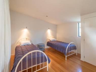 The Breakers - Whangapoua Executive Holiday Home