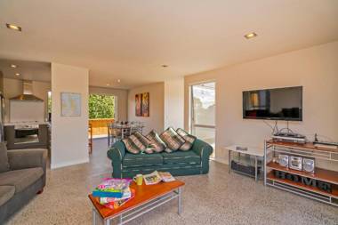 Titoki Magic - Matarangi Holiday Home