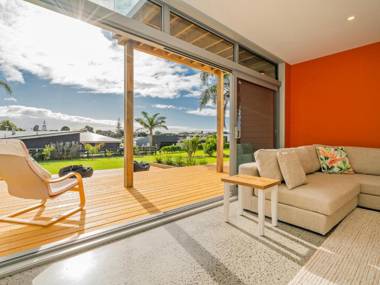 A Slice of Summer - Whangapoua Holiday Home