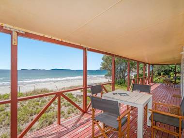Poppy's Beach House - Beachfront Whangapoua Holiday Home