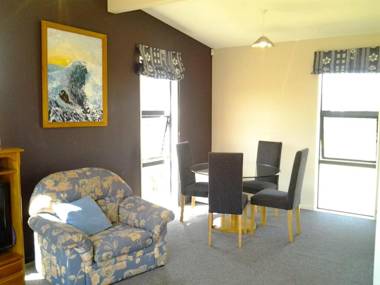 Puka Bach - Matarangi Holiday Home