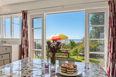 Pakawau Beach House - Golden Bay Holiday Home