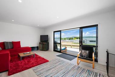 Dragonfly's Rest - Kinloch Holiday Home