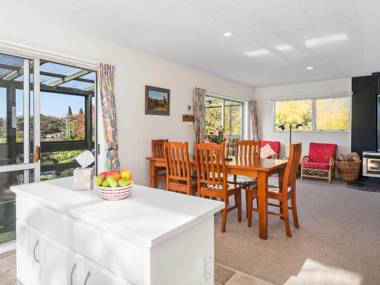 Family Fun at The Lake - Lake Tarawera Holiday Home