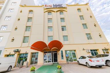 OYO 122 Savoy Inn Hotel