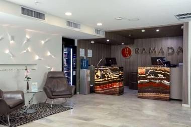 Ramada Panama Centro via Argentina