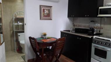 Anexo independiente y privado totalmente amueblado muy lindo y acogedor