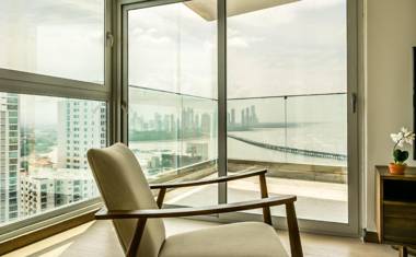QuartierHomeSuites Best Accommodation Ocean View
