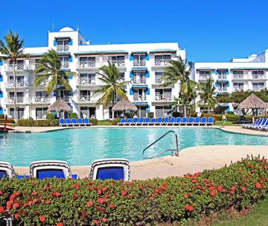 Playa Blanca Beach Resort - All Inclusive