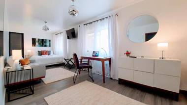 La Residencia by Villa Alejandro