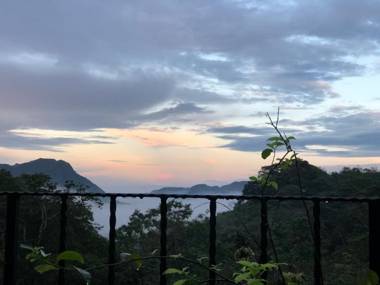 El Valle de Anton La Chachalaca