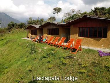 Llactapata Lodge overlooking Machu Picchu - camping - restaurant