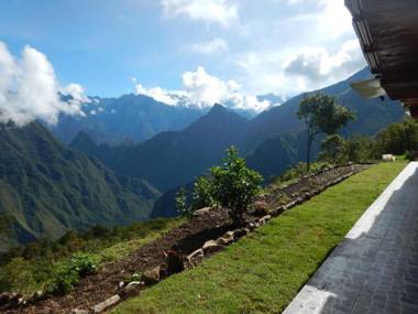 Llactapata Lodge overlooking Machu Picchu - camping - restaurant