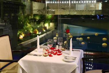 Delfines Hotel & Convention Center