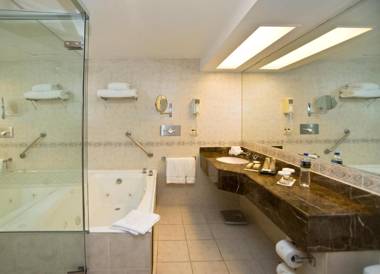 Radisson San Isidro Hotel & Suites