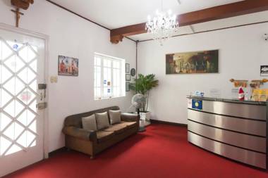 Lion Backpackers Bed & Breakfast