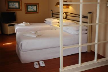 Suites del Bosque Hotel