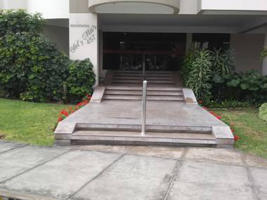 Oceanfront Miraflores Larcomar next to Marriott