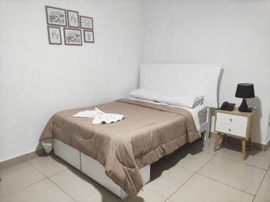 Maxy's Inn Hotel & Suite