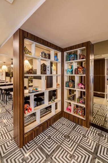 Arawi Miraflores Express