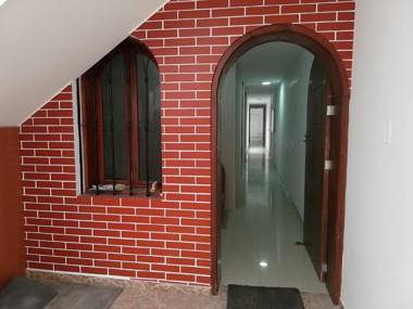 LUXURY SUITES P. KENNEDY