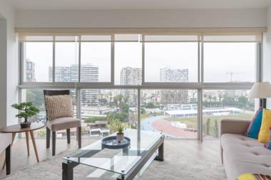 Simply Comfort - Deluxe and Colourful Barranco Apartments