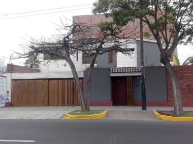 Habitación amoblada en Surco Lima Peru