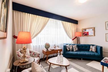 BRITISH LOVE MIRAFLORES