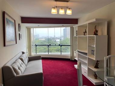 Acogedor departamento en San Isidro con excelente vista