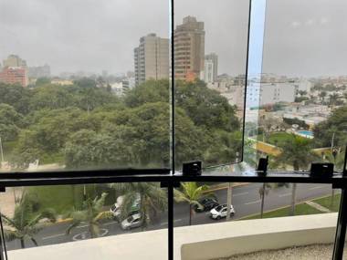 Acogedor departamento en San Isidro con excelente vista