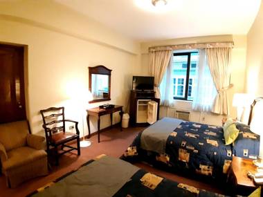 HOTEL M y B
