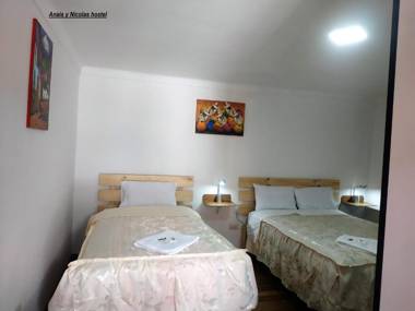 Anais y Nicolas Hostel