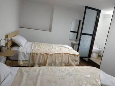 Anais y Nicolas Hostel