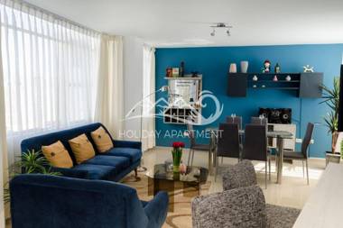 HOLIDAY APARTMENT