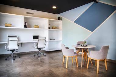 Resort Style Condo near heart of AQP - Gym Pool & Netflix