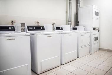 Resort Style Condo near heart of AQP - Gym Pool & Netflix