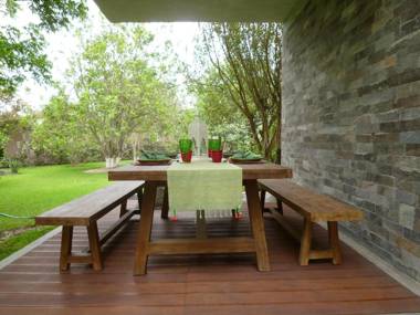 Zen Home & Garden House