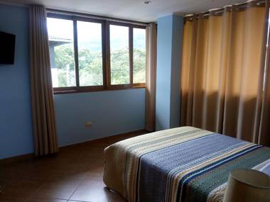 Hostal La Maison Canadiense