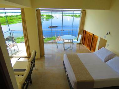 Boulevard 251 Riverside Apartments