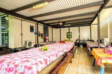 TAHITI - Fare Tearii Beach