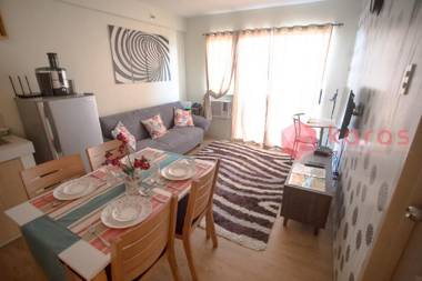 Kara's Family 2BR Condo Unit.*****