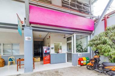 RedDoorz near Cebu Metropolitan Cathedral