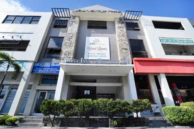 Vaccinated Staff - OYO 425 Residences By Sirc