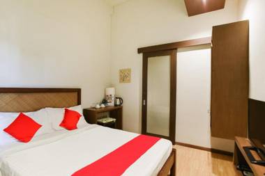 Vaccinated Staff - OYO 425 Residences By Sirc