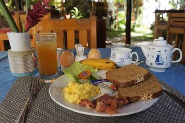 Captain's Lodge and Bar