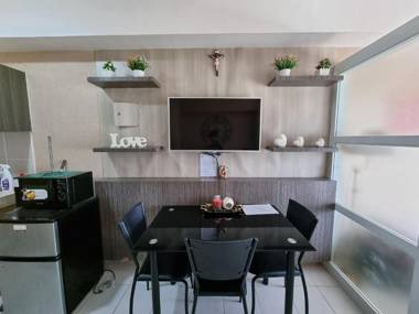 Full House Staycation